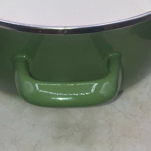 Chefs Atelier 5 QT Dutch Oven Avocado Green/ Speckled Interior Made In Serbia - Picture 3 of 12